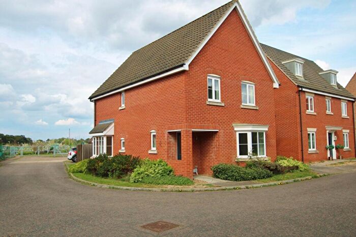 4 Bedroom Detached House For Sale In Aspen Way, Red Lodge, Bury St. Edmunds, IP28