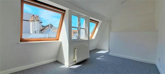2 Bedroom Flat To Rent In Ship Street Gardens, Brighton, BN1