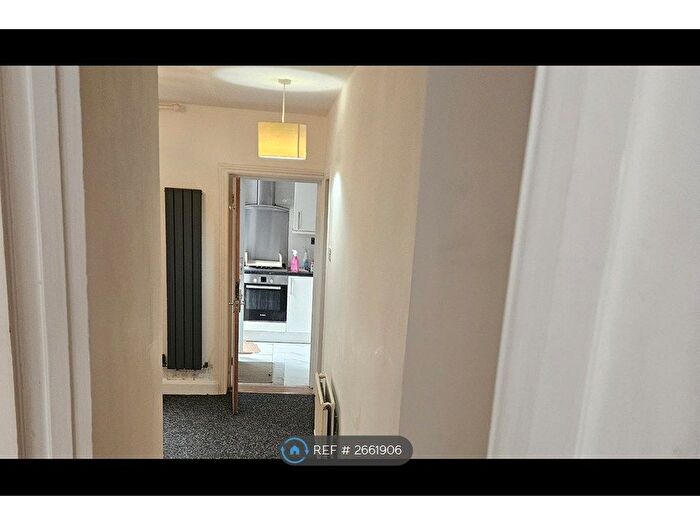 2 Bedroom Maisonette To Rent In Sangley Road, London, SE25