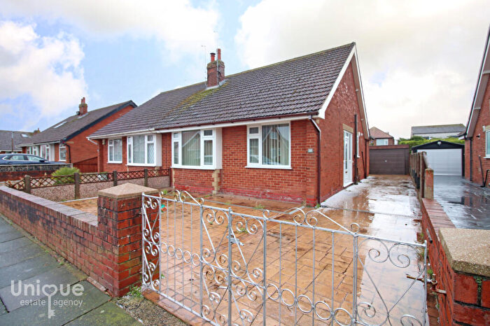 2 Bedroom Bungalow For Sale In Waring Drive, Thornton-Cleveleys, FY5