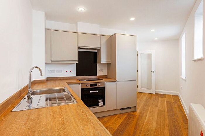 1 Bedroom Flat To Rent In Oxford Road, Kidlington, Oxford, OX5