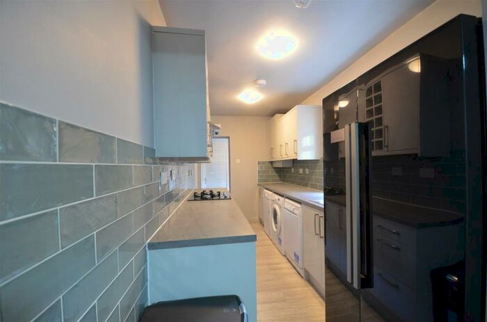 1 Bedroom Terraced House To Rent In Student Spare Room & House Share Selly Oak, Birmingham, B29