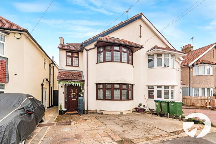 4 Bedroom Semi-Detached House For Sale In Seaton Road, Welling, Kent, DA16