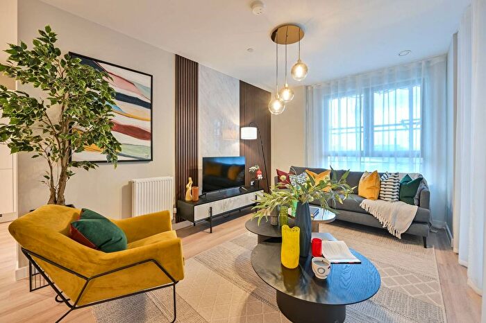 2 Bedroom Flat For Sale In Bermondsey Heights, South Bermondsey, SE15