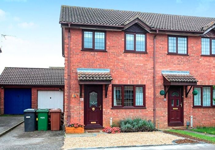2 Bedroom End Of Terrace House To Rent In Bowness Way, Peterborough, PE4