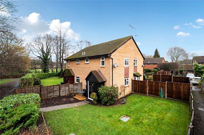 1 Bedroom House For Sale In Hawkswell Walk, Woking, Surrey, GU21