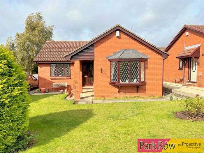 3 Bedroom Bungalow For Sale In Dale Mews, Pontefract, WF8