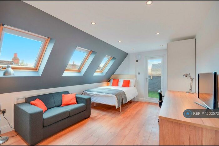 Studio To Rent In Ashbourne Road, Mitcham, CR4