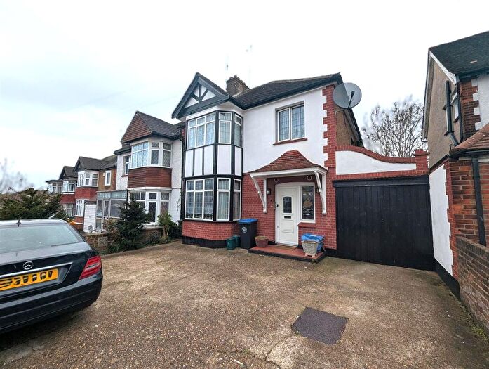 4 Bedroom Property To Rent In Preston Waye, Harrow, HA3