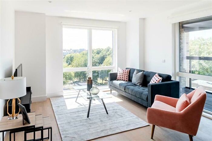 2 Bedroom Flat To Rent In Solomon Way, London, E1