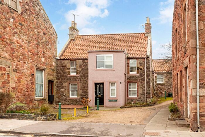2 Bedroom Flat For Sale In High Street, East Linton, EH40