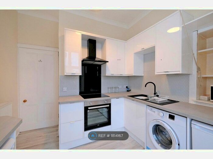 2 Bedroom Flat To Rent In First Floor, Aberdeen, AB25