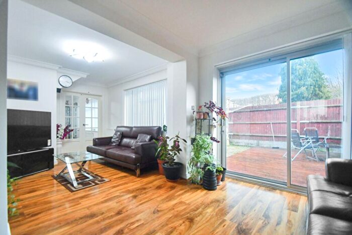 4 Bedroom End Of Terrace House For Sale In Hunstanton Close, Rainham, Gillingham, ME8