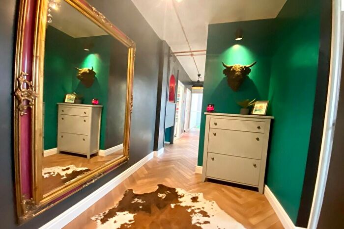 2 Bedroom Apartment For Sale In Neckinger Estate, London, SE16