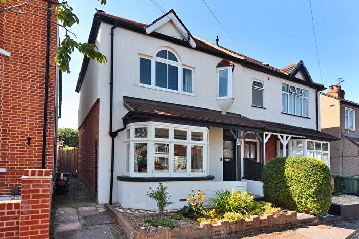 4 Bedroom Semi-Detached House For Sale In Hampton Road, Worcester Park, KT4