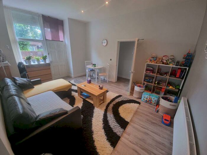 1 Bedroom Flat To Rent In Alexandra Mount, Liverpool, L21