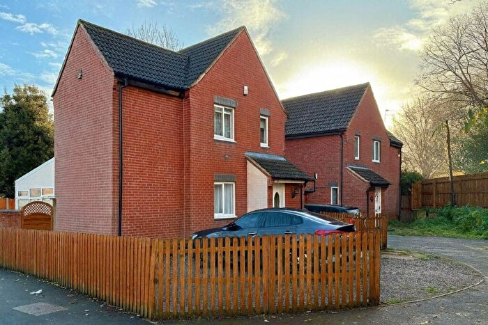 4 Bedroom House For Sale In Neatscourt Road, London, E6