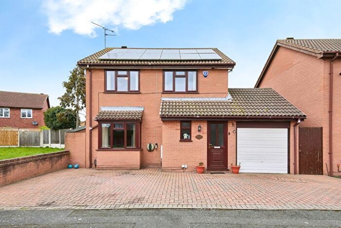 4 Bedroom Detached House For Sale In Briset Close, Stenson Fields, Derby, DE24