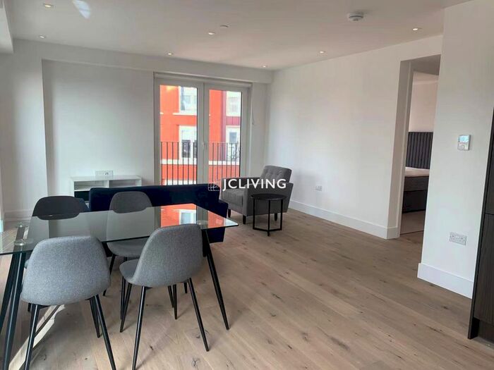 1 Bedroom Flat To Rent In Exchange Gardens, London, SW8