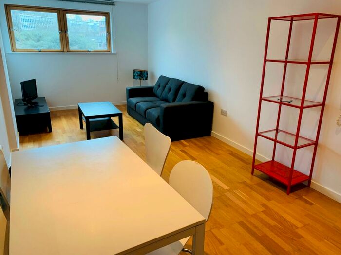 1 Bedroom Flat To Rent In Marsh Lane, Leeds, Uk, LS9