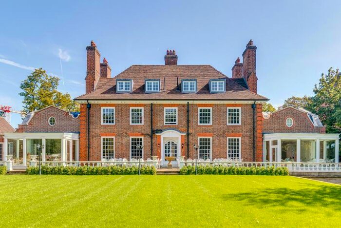 12 Bedroom Detached House To Rent In The Bishops Avenue, Hampstead Garden Suburb, N2