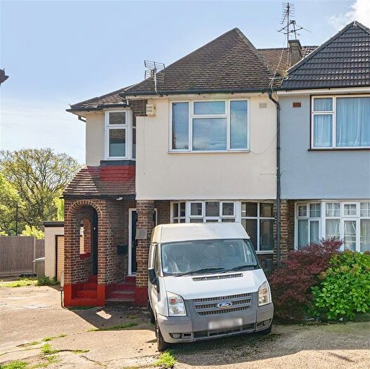 2 Bedroom Maisonette For Sale In The Close, Barnhill Road, Wembley, HA9