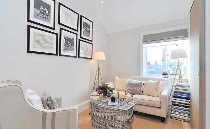 1 Bedroom Flat To Rent In Bryanston Place, Marylebone, London, W1H