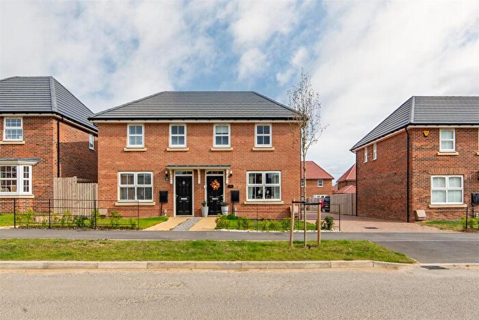 3 Bedroom Semi Detached House For Sale In Meadow Hill, Newcastle Upon Tyne, NE15