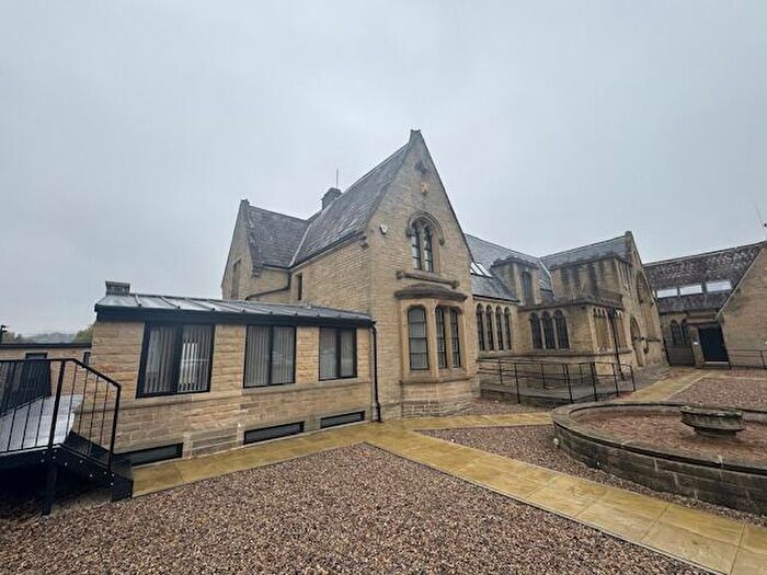 2 Bedroom Semi-Detached House To Rent In Leeds Road, Shipley, West Yorkshire, BD18