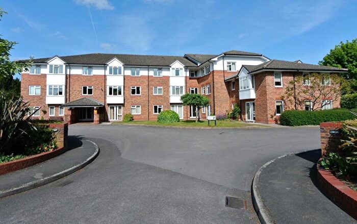 1 Bedroom Retirement Property For Sale In Crockford Park Road, Addlestone, KT15