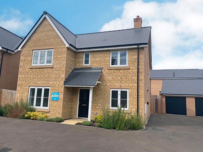 4 Bedroom Detached House For Sale In The Crescent, Ketton, Stamford, PE9