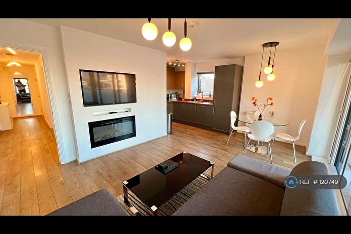 1 Bedroom Flat To Rent In Coutts Court, London, E14