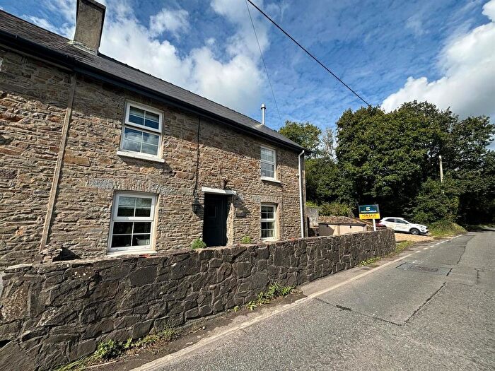 3 Bedroom Property For Sale In Heol Blaenhirwaun, Drefach, Llanelli, SA14