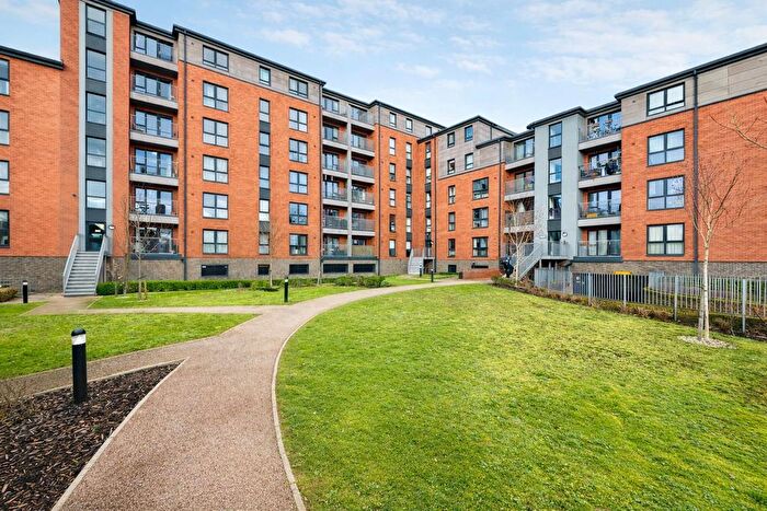 3 Bedroom Flat For Sale In Silver Street, Reading, RG1