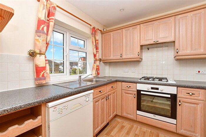 3 Bedroom Town House For Sale In Nash Close, Sutton, Surrey, SM1