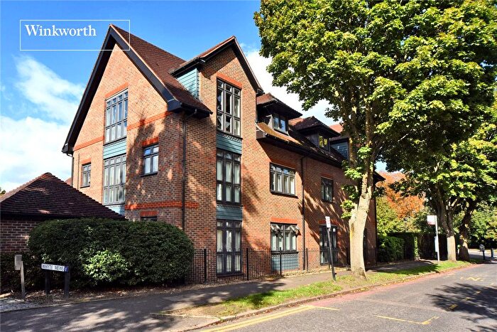2 Bedroom Flat For Sale In Whyte Mews, Anne Boleyn's Walk, Cheam, Sutton, SM3