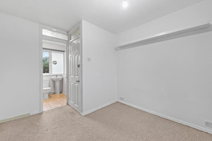 1 Bedroom End Of Terrace House To Rent In Bourne Drive, Mitcham, CR4