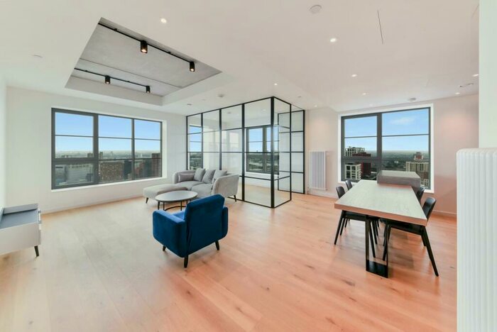 2 Bedroom Apartment To Rent In Douglass Tower, Goodluck Hope, London, E14