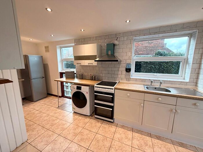 3 Bedroom House To Rent In Elswick Close, NG5