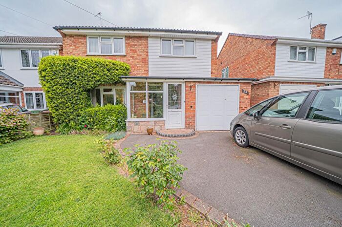 3 Bedroom Detached House For Sale In Kingslea Road, Solihull, B91