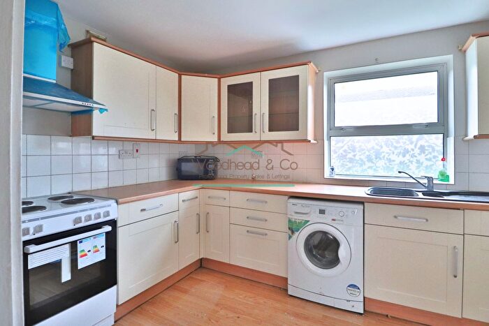 Terraced House To Rent In Kiln Way, Wellingborough, Northamptonshire, NN8