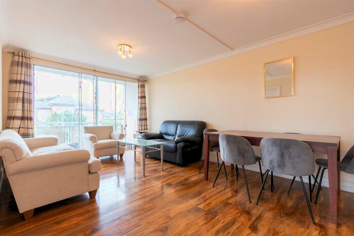 3 Bedroom Apartment To Rent In Regent Court, St Johns Wood, NW8