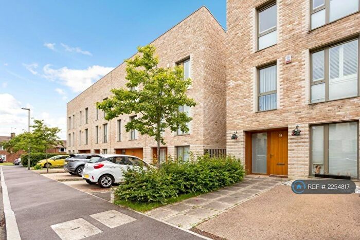 4 Bedroom Semi-Detached House To Rent In Camborne Road, Edgware, HA8