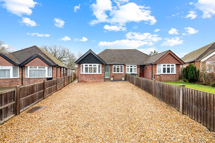 3 Bedroom Bungalow For Sale In Saffron Platt, Guildford, GU2