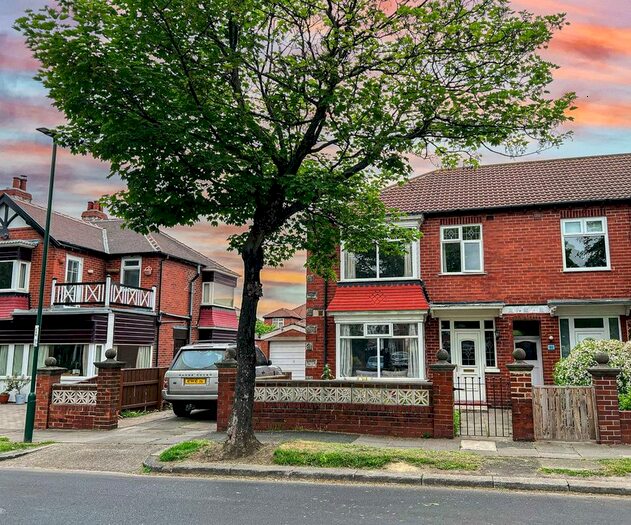 3 Bedroom Semi-Detached House To Rent In Oak Road, Redcar, TS10