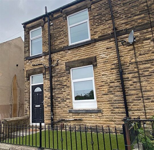 1 Bedroom Property To Rent In Ealand Road, Batley, WF17