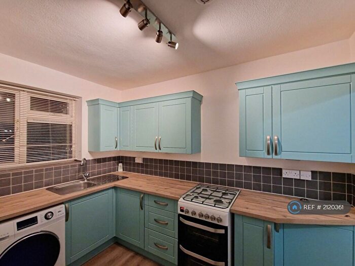 2 Bedroom Flat To Rent In Belmont Road, Erith, DA8