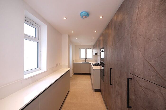 5 Bedroom Terraced House For Sale In Barking Road, London, E13