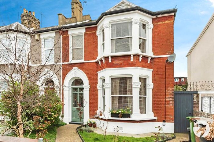 4 Bedroom Semi-Detached House To Rent In Ardgowan Road, Catford, London, SE6