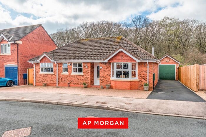 3 Bedroom Bungalow For Sale In Fernwood Close, Wirehill, Redditch, B98